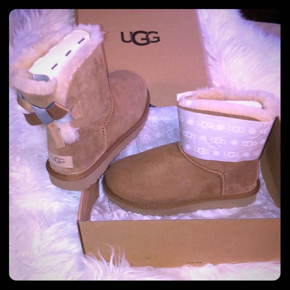 BRAND NEW Ugg 🎀 boots - Picture 1 of 6